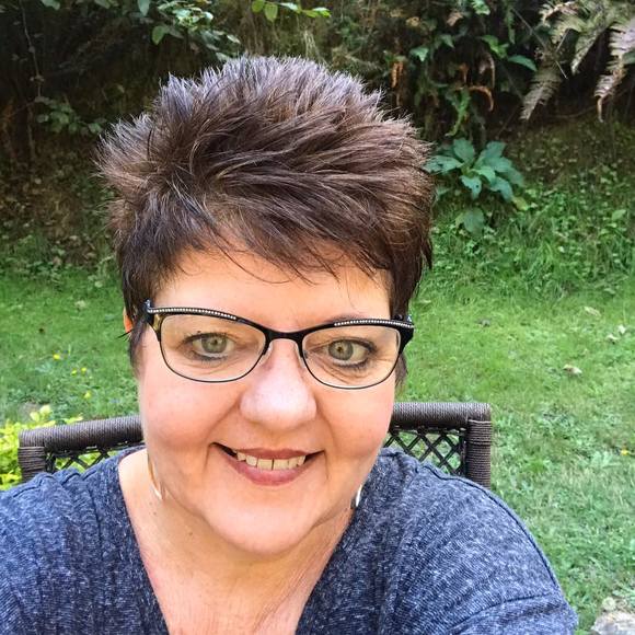 Meet your Posher, Kelly - Picture 1 of 1